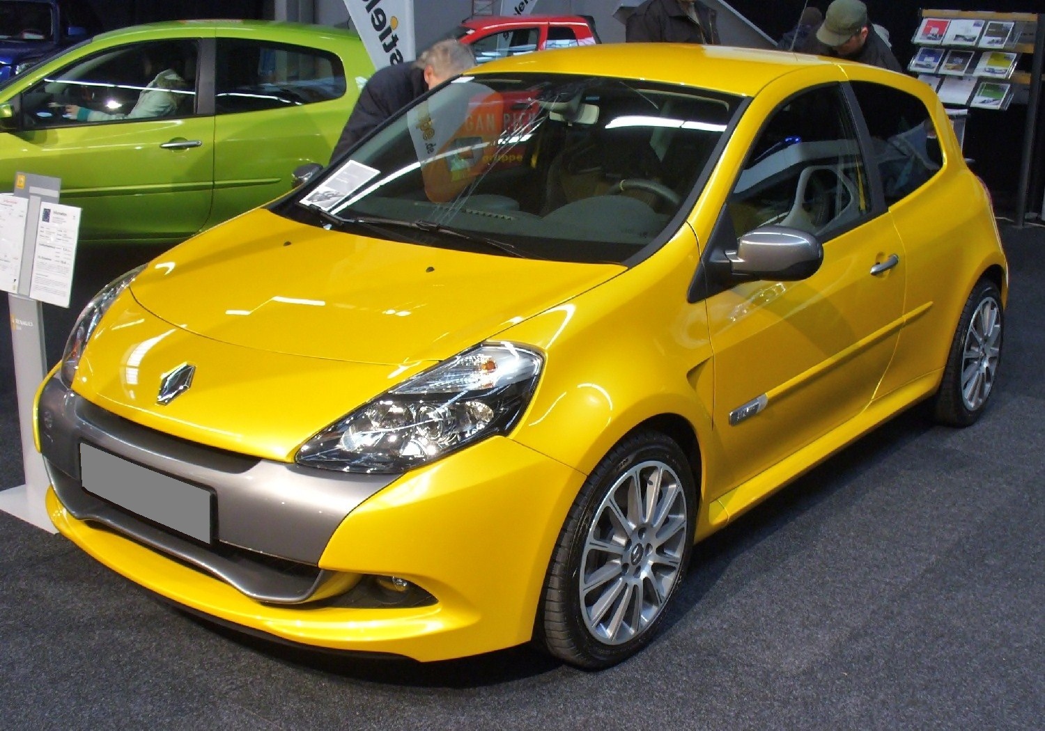 File:Renault Clio RS 2.0 16V AME.jpg