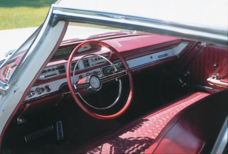 Only Custom Dodge 880s were available with red interiors.