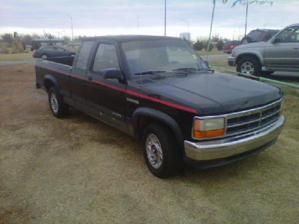 Pictures of 1992 Dodge Dakota LE Club Cab, v6, auto, Low miles