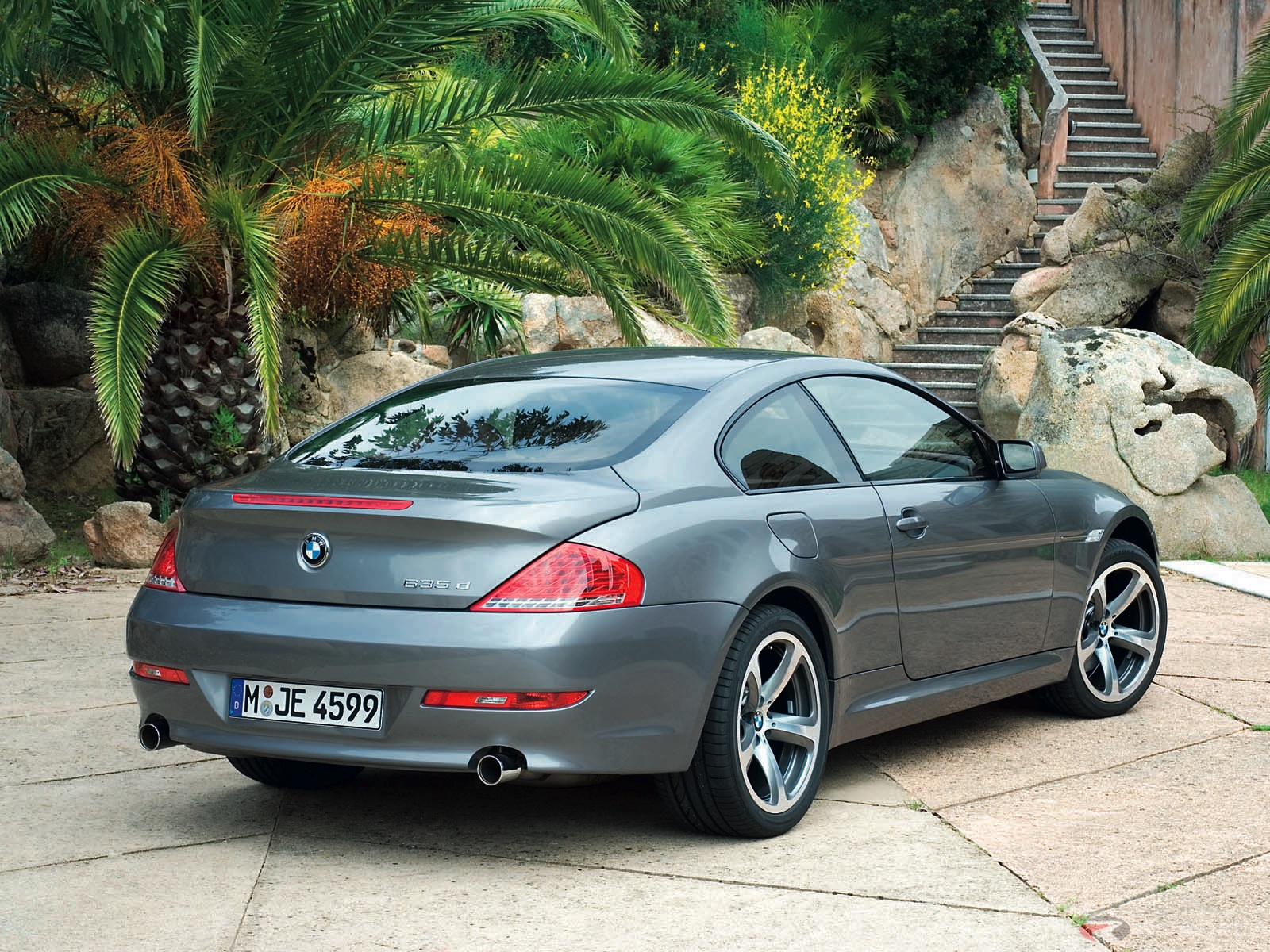 Within the high quality convertible marketplace, the actual BMW 650i