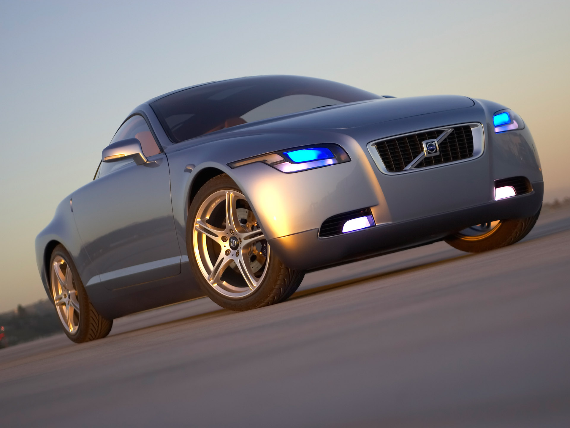 2004 Volvo 3CC Concept - Front Angle - Sunset - 1920x1440 Wallpaper