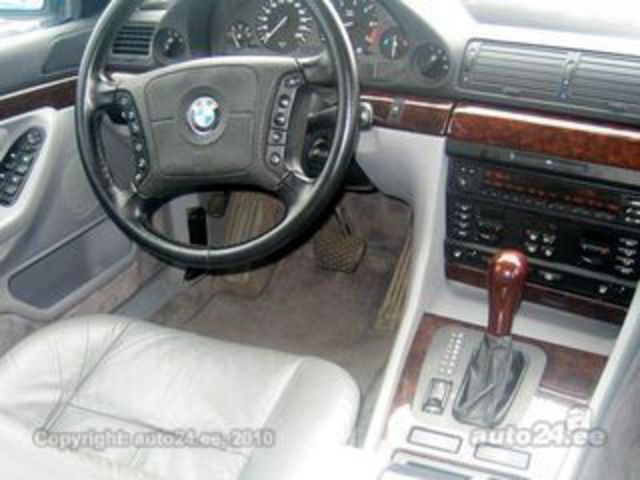 BMW 730 IA 3.0 V8 160kW