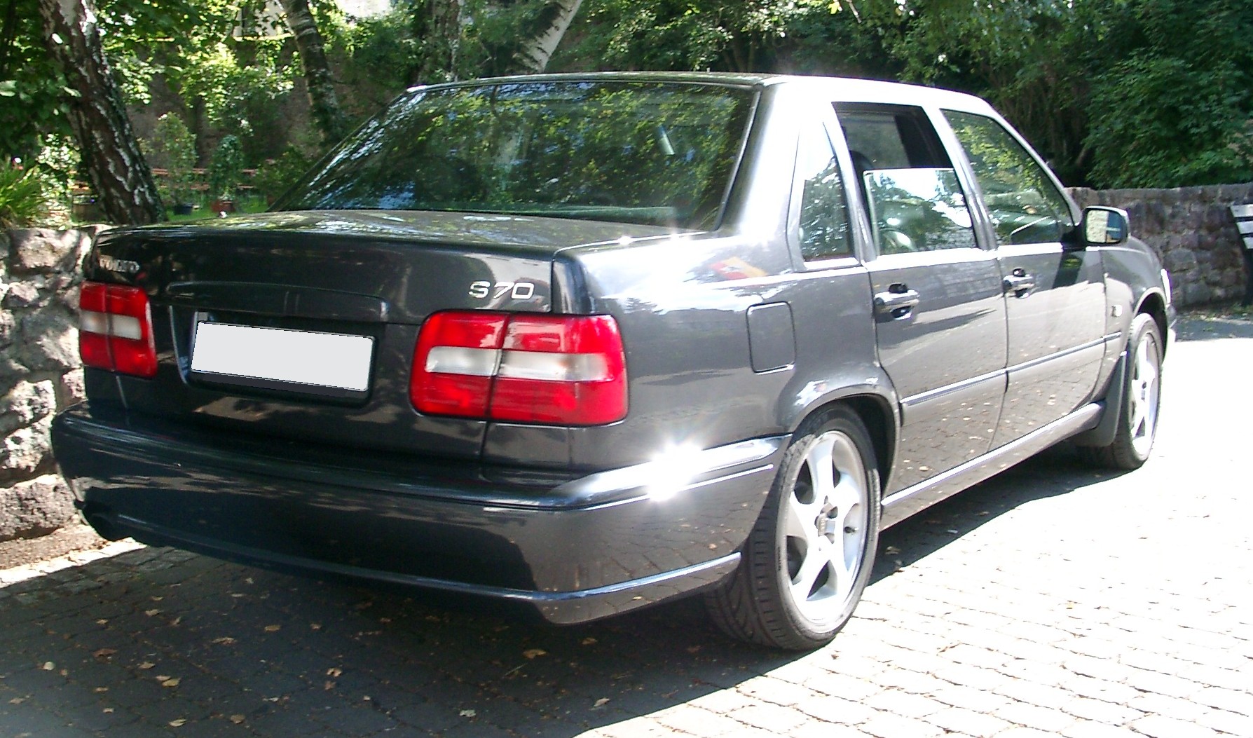 File:Volvo S70 rear 20070823.jpg