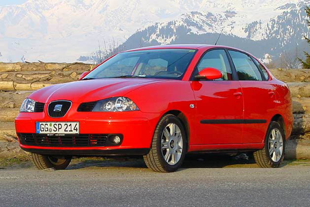 Кордоба велес. Seat Cordoba 2000. Seat Cordoba 1. Seat Cordoba 3. Seat Cordoba 2003.