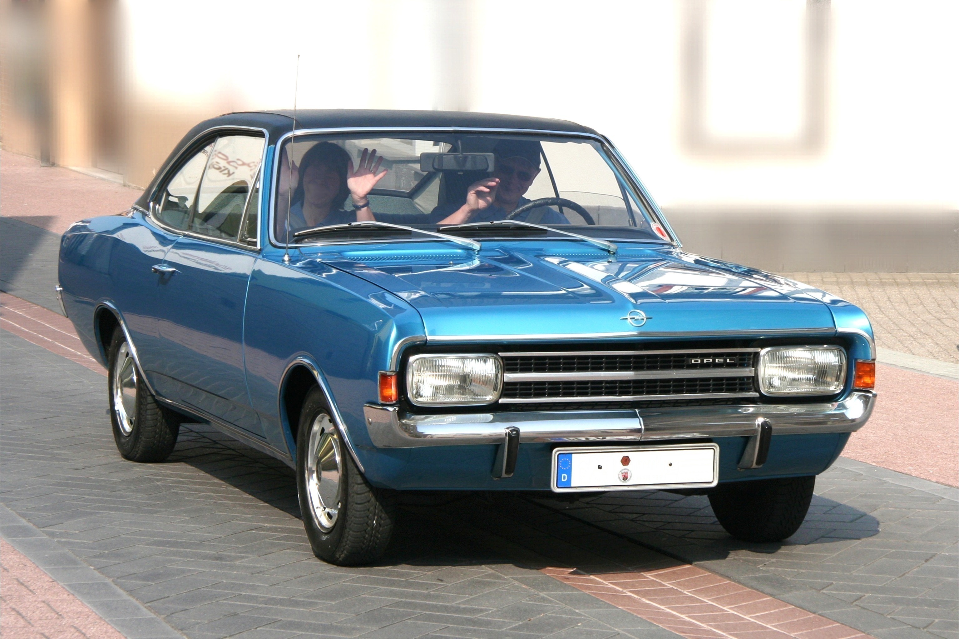 File:Opel Rekord 1900 L, Bj. 1971 (2009-05-01