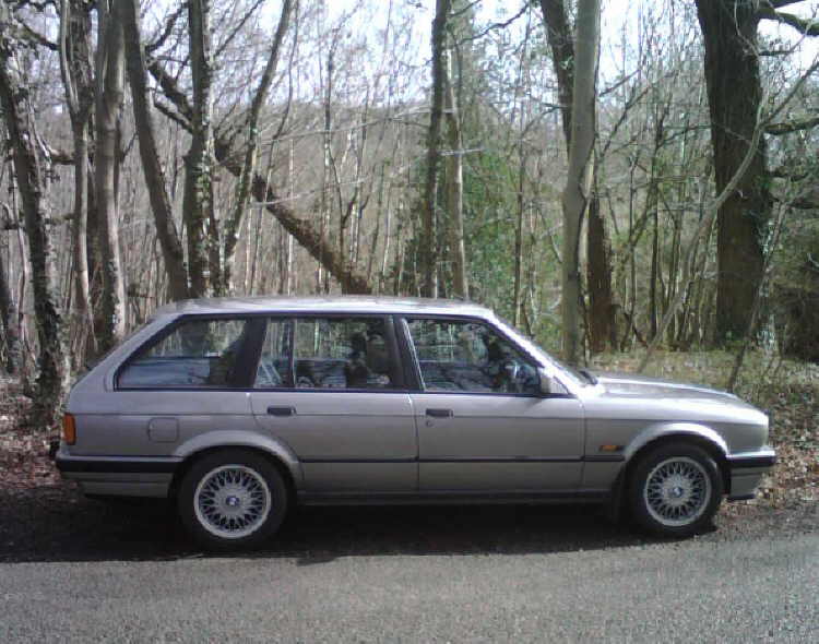 1988 BMW 325i Touring [img]/ubbthreads/images/graemlins/smile.gif[/img]