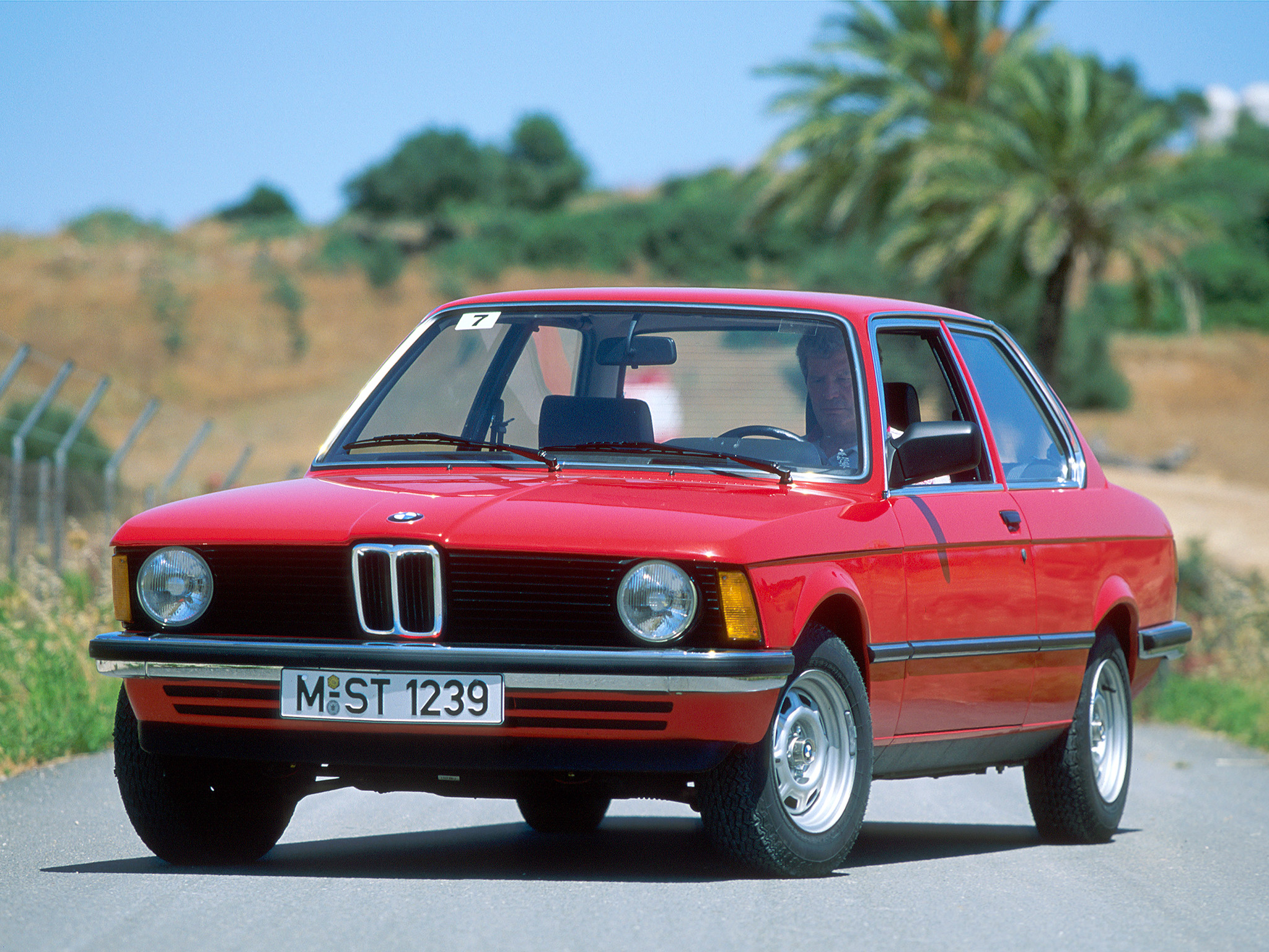BMW 316 Coupe (E21) '1975â€“82. Ð¥Ð°Ñ€Ð°ÐºÑ‚ÐµÑ€Ð¸ÑÑ‚Ð¸ÐºÐ¸ Ð¸Ð·Ð¾Ð±Ñ€Ð°Ð¶ÐµÐ½Ð¸Ñ: