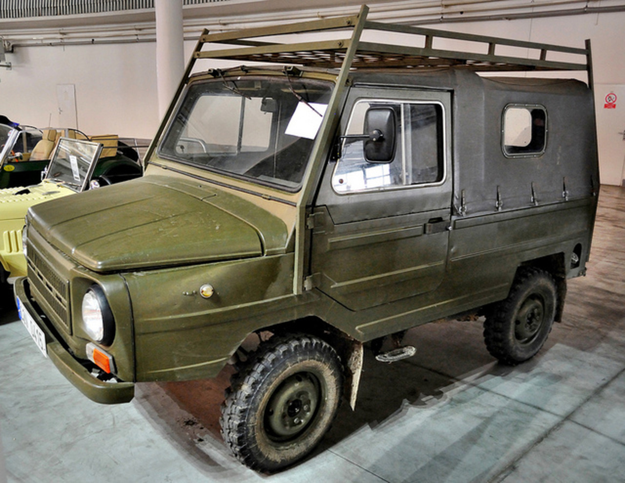 TopWorldAuto >> Photos of LuAZ 969M - photo galleries