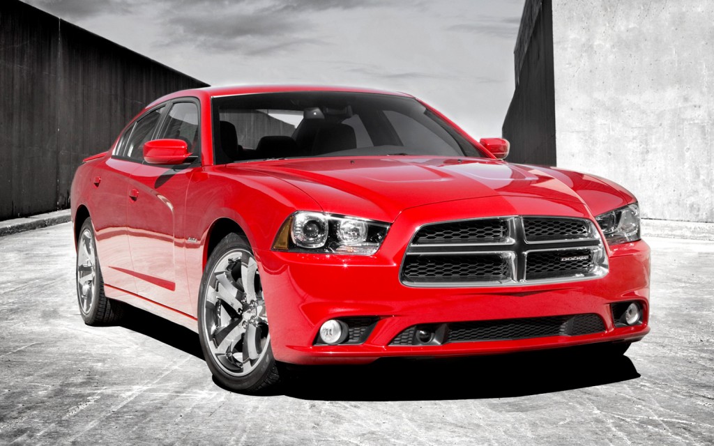2012-dodge-charger-rt-front-three-quarter-2