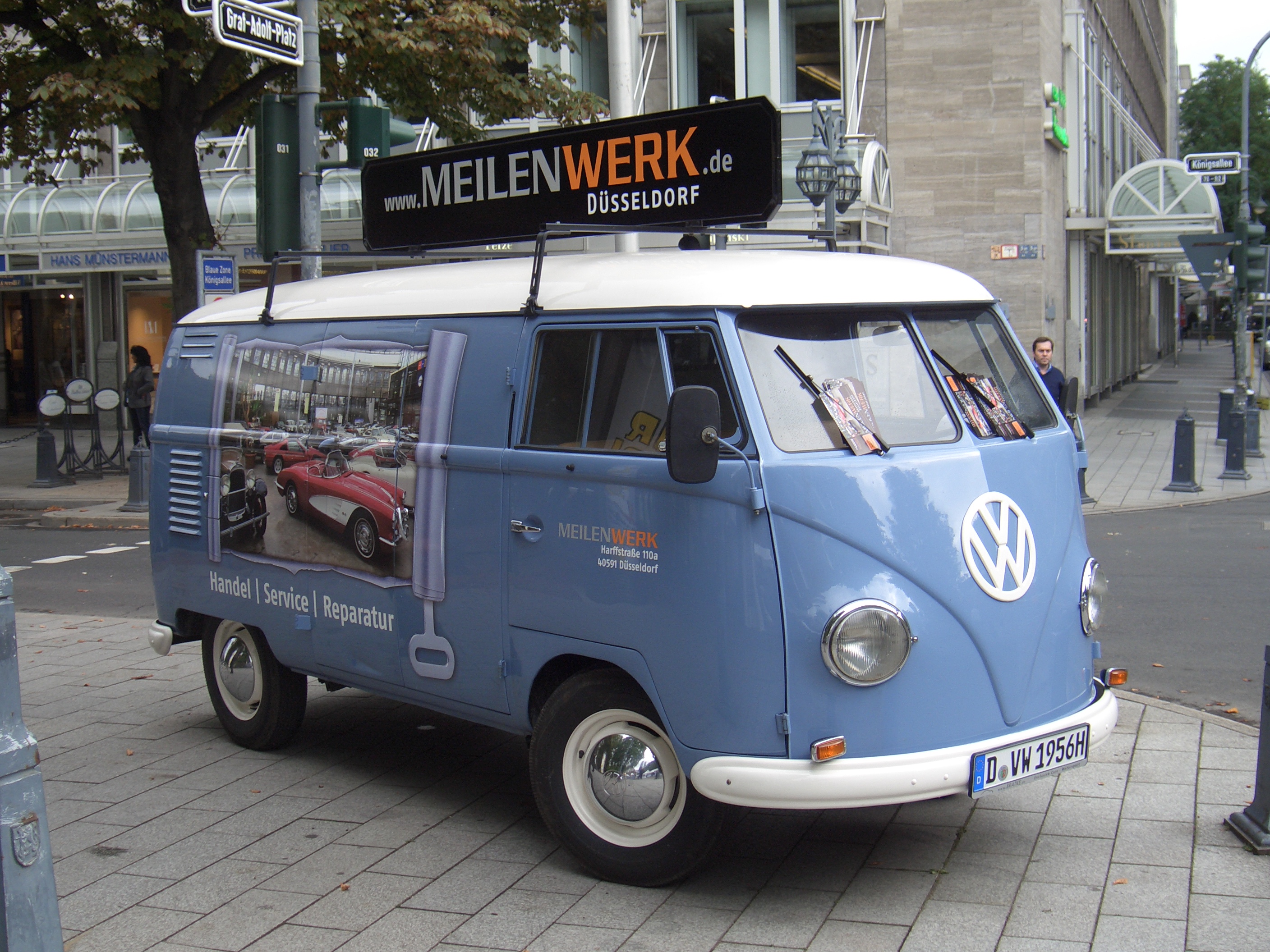 File:Volkswagen Typ 2 T1 Kastenwagen MEILENWERK DÃœSSELDORF 1950-1967