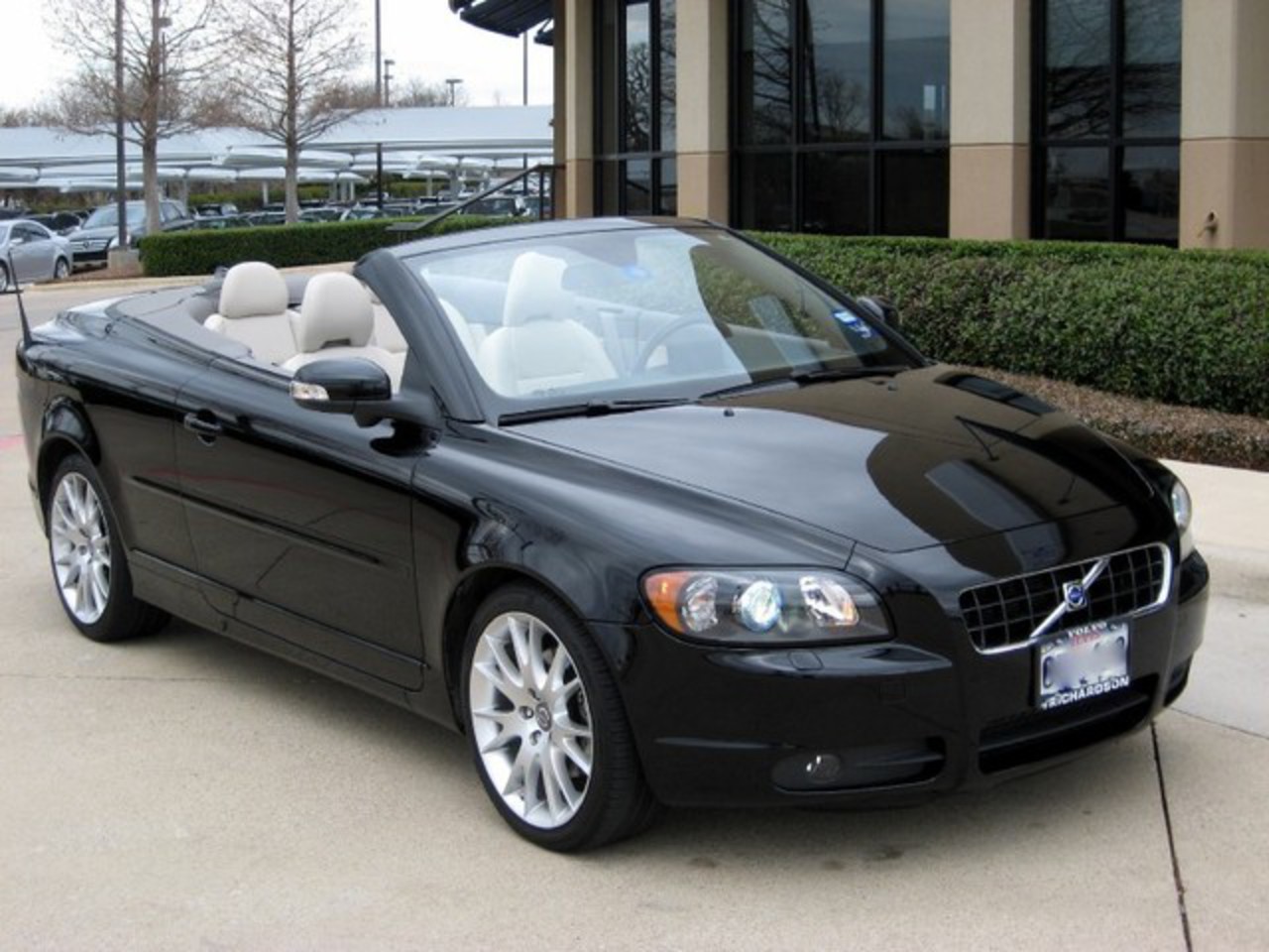 Volvo C70 T6 - huge collection of cars, auto news and reviews, car vitals,