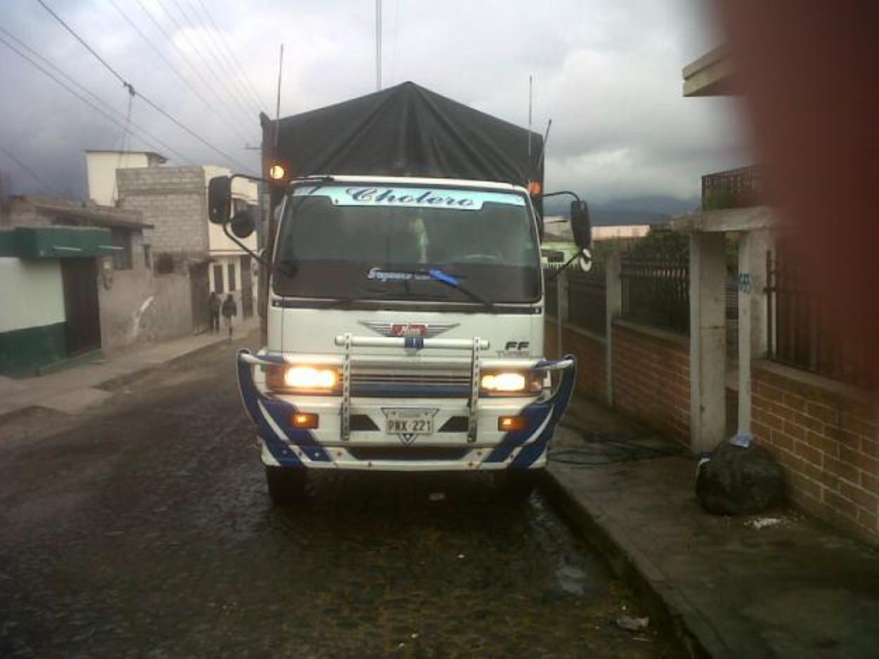 vendo camion hino ff aÃ±o 94 cualquier prueba - Ecuador