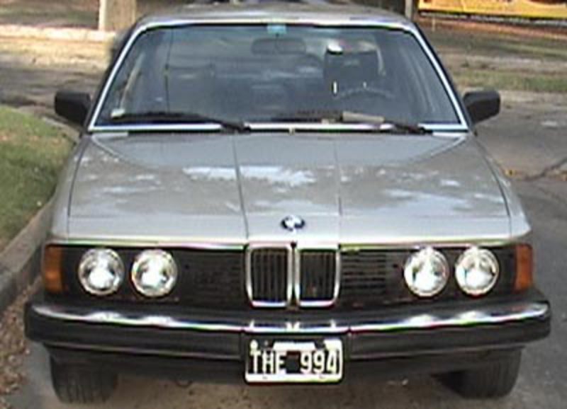 Auto Bmw 733I 1983