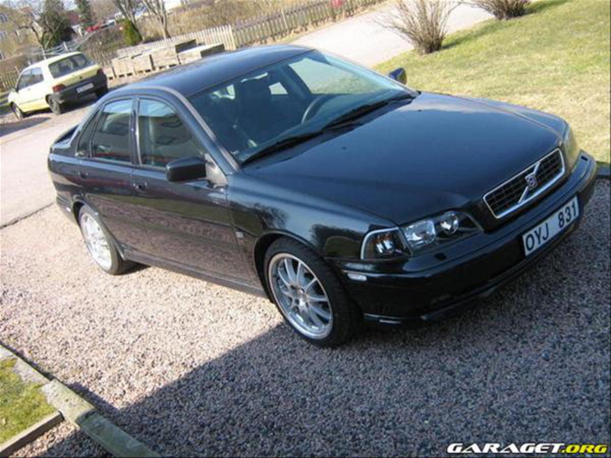 Volvo S40 T4 - huge collection of cars, auto news and reviews, car vitals,