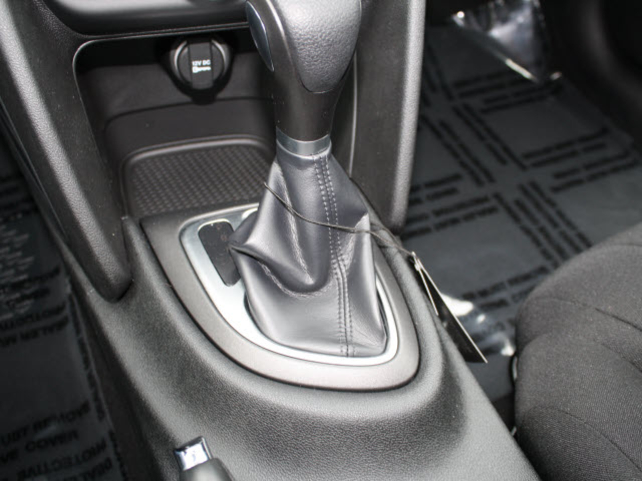 2013 DODGE Dart SE 4dr Sedan, Power Steering, Power Windows, Tachometer,