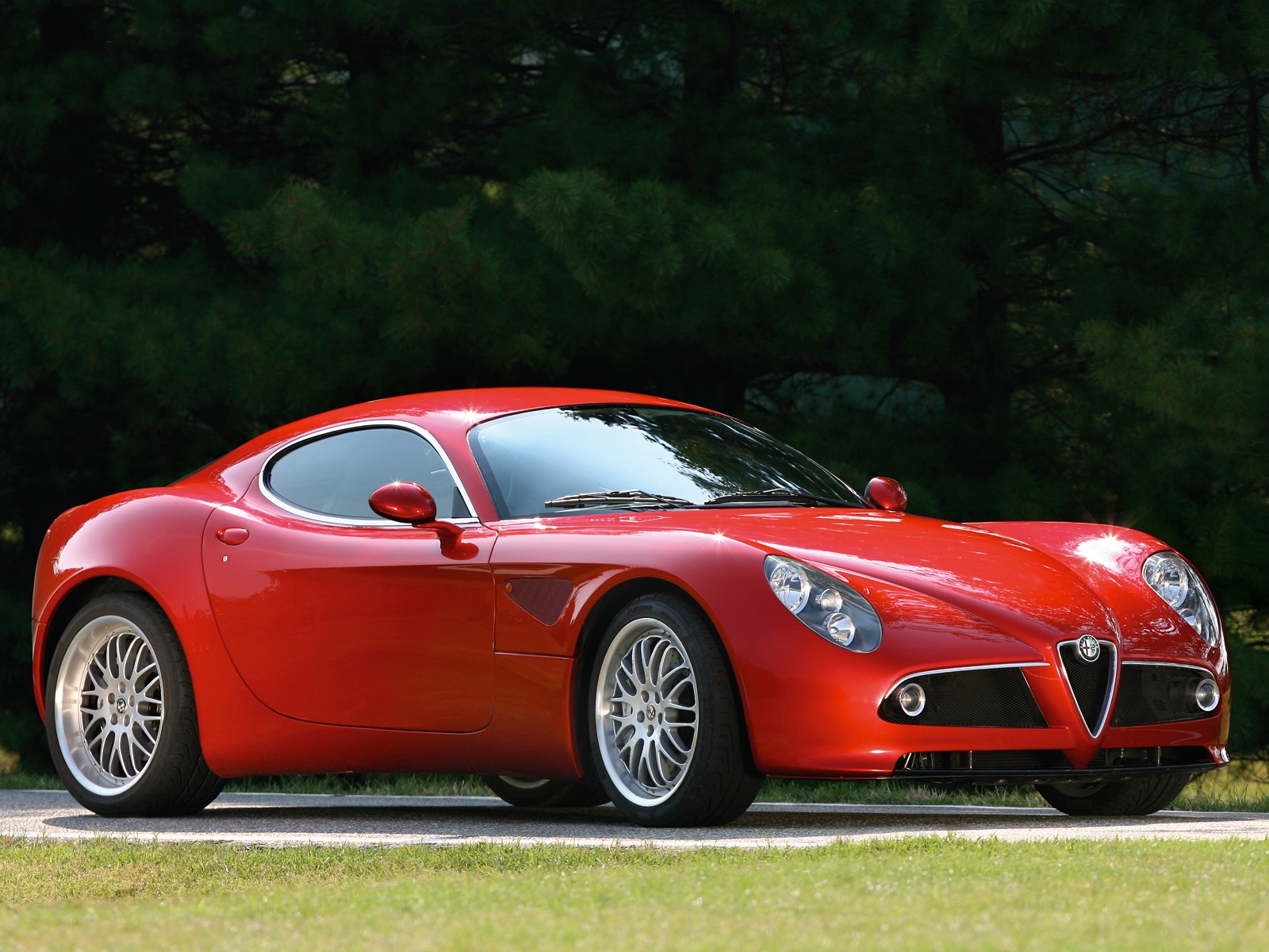 Alfa Romeo 8C Competizione - cars catalog, specs, features, photos, videos,