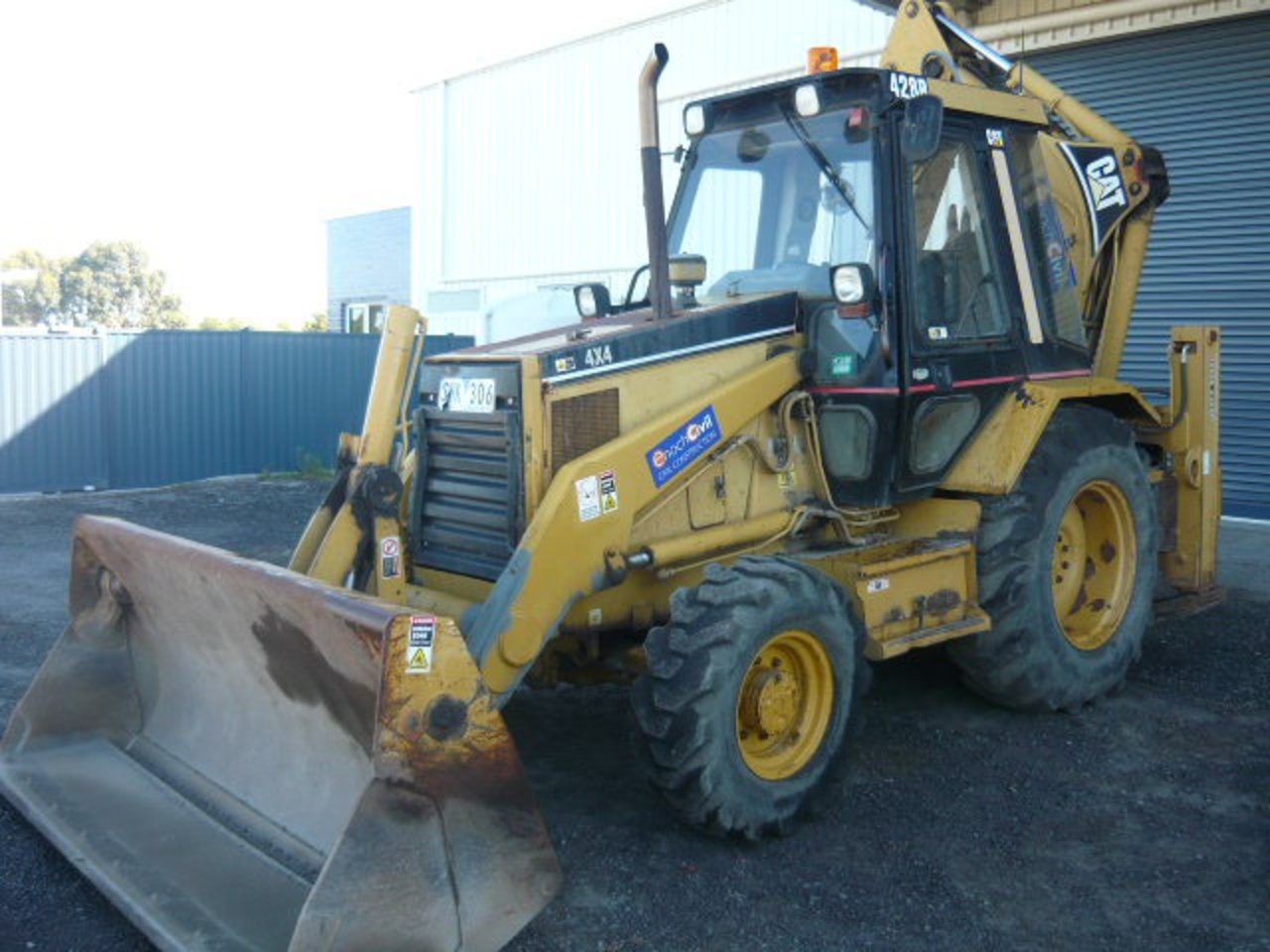 TopWorldAuto >> Photos Of Caterpillar 428B Backhoe - Photo Galleries