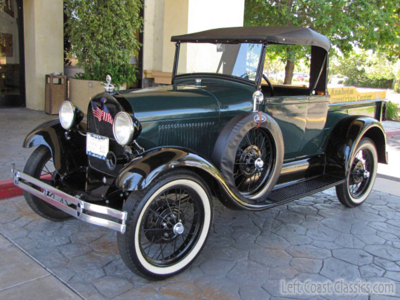 Модель марки форд 6 букв. Ford model a Pickup. Линкольн грузовик. Автомобиль марки Форд во дворе. Aero 500 1929.