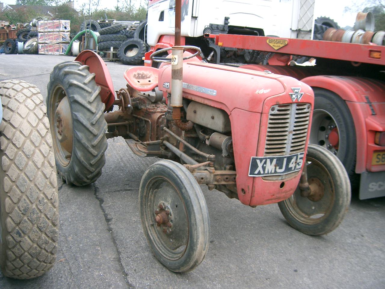 classic MF 35 tractor vintage massey ferguson 35 tvo tractor