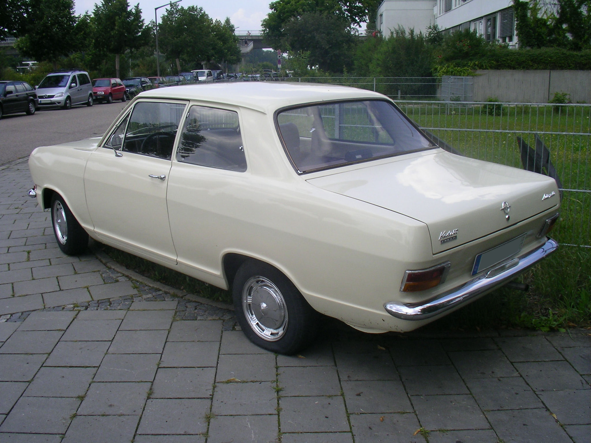 File:Opel Kadett B Automatic Heck.jpg