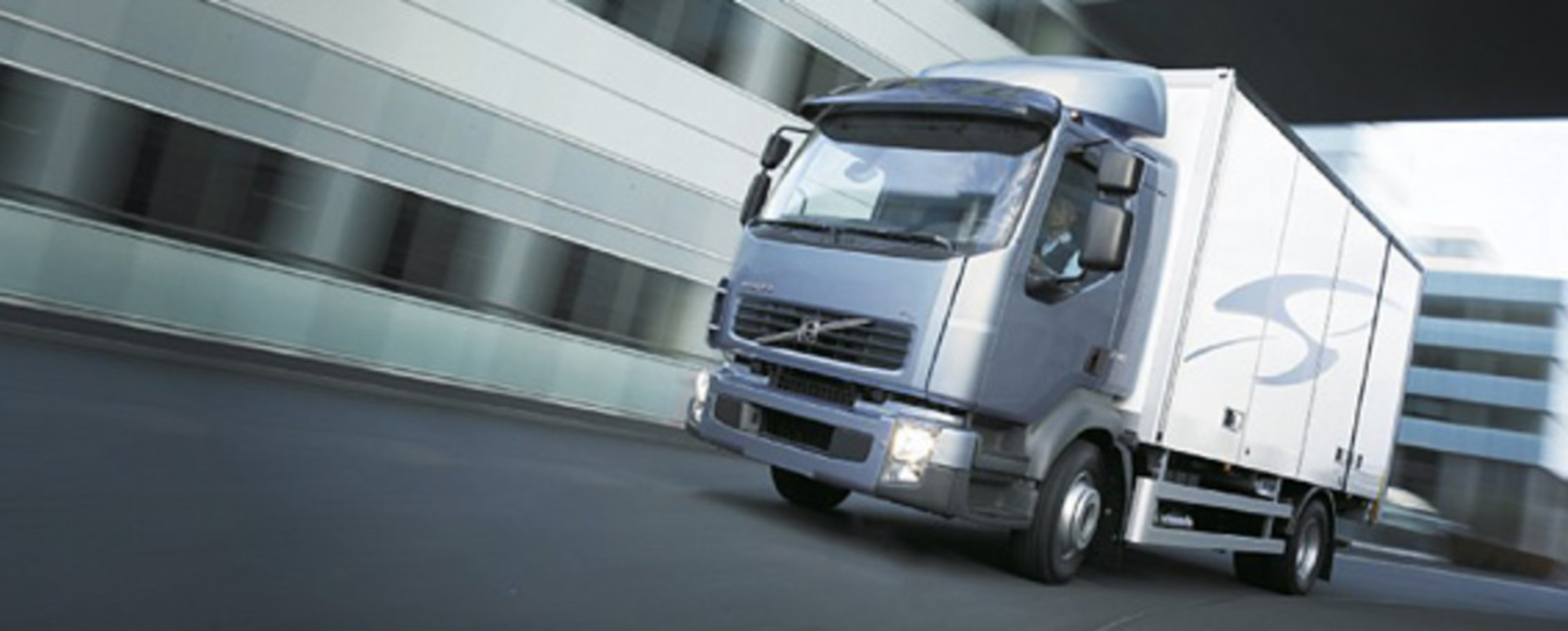 The Volvo FL is developed for the fast pace of life on the city streets.
