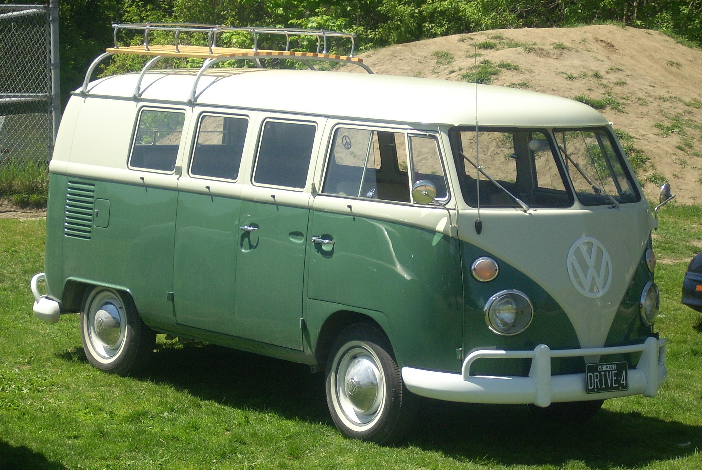 File:Volkswagen Bus (Hudson).JPG