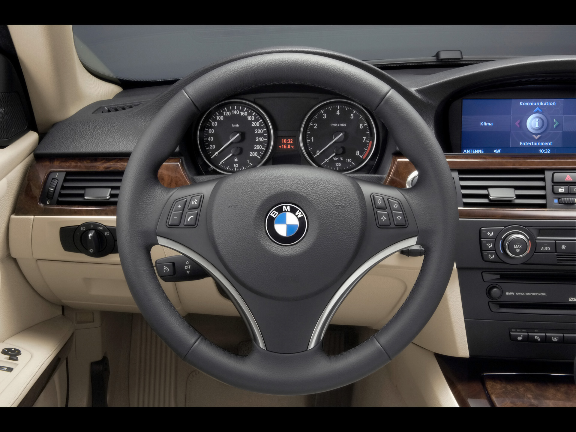 BMW 33 - huge collection of cars, auto news and reviews, car vitals, photos,