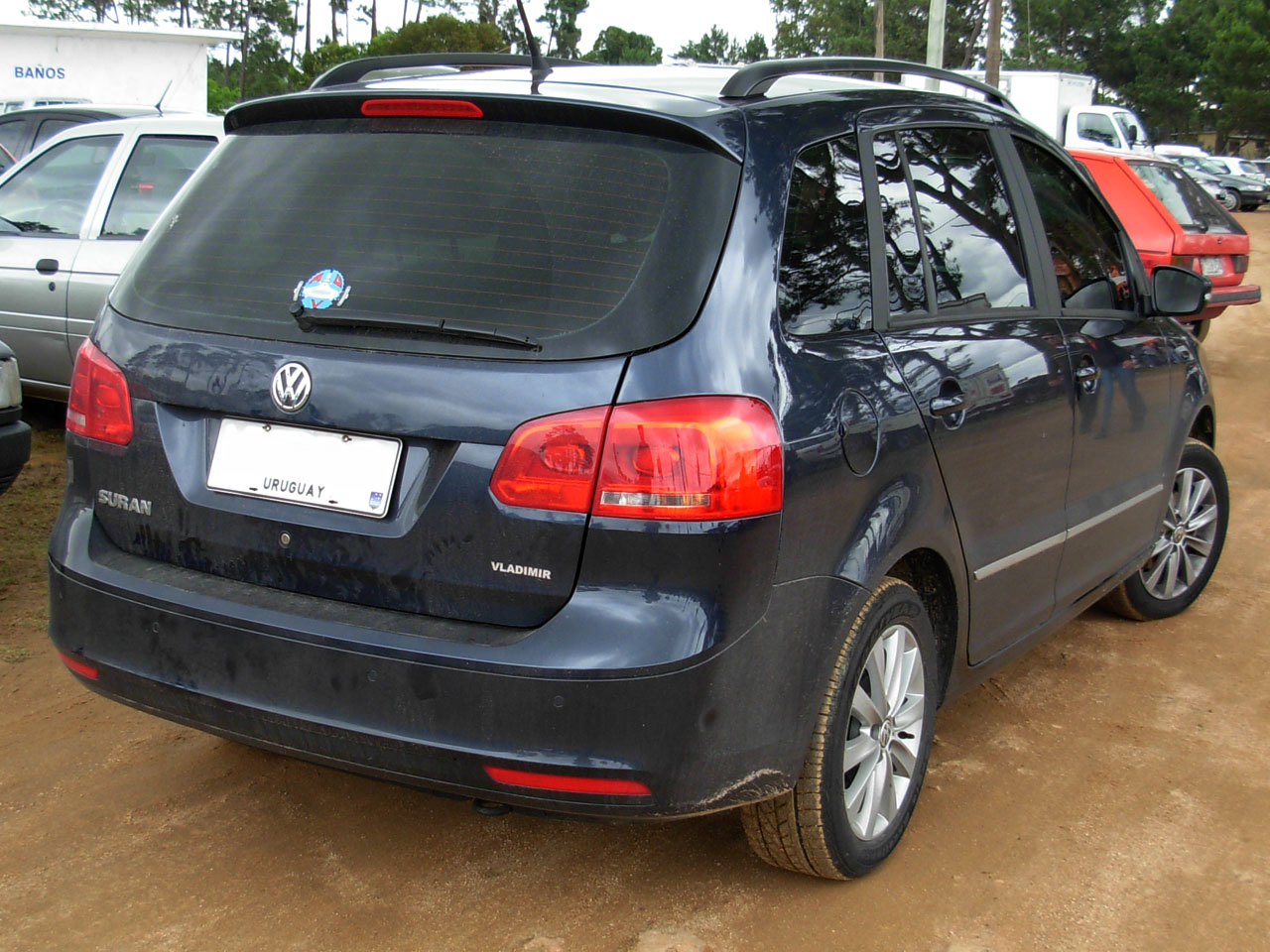 File:Volkswagen Suran 2010 - blue rear.jpg