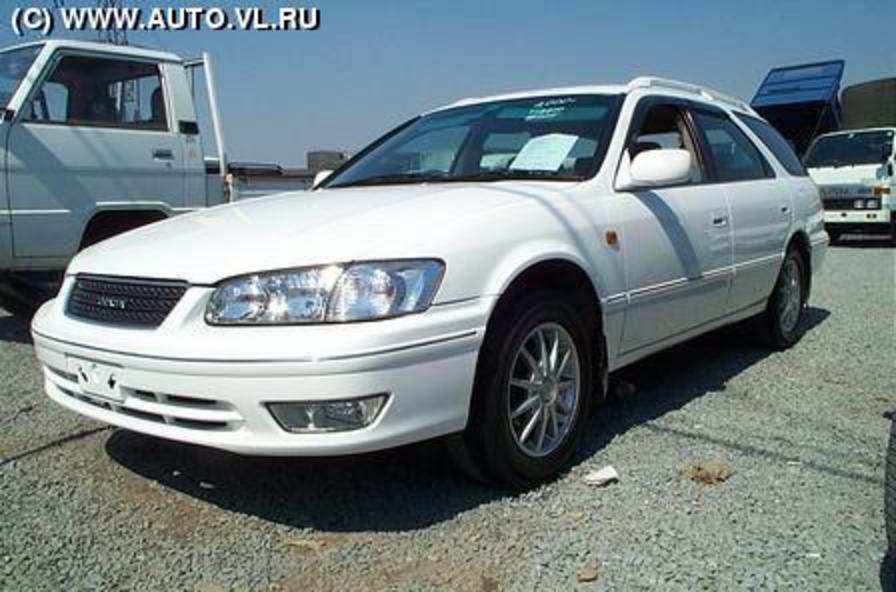 Toyota Camry Gracia Wagon