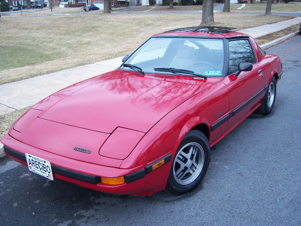 this is my 1984 mazda rx7 gsl same day i bought it.