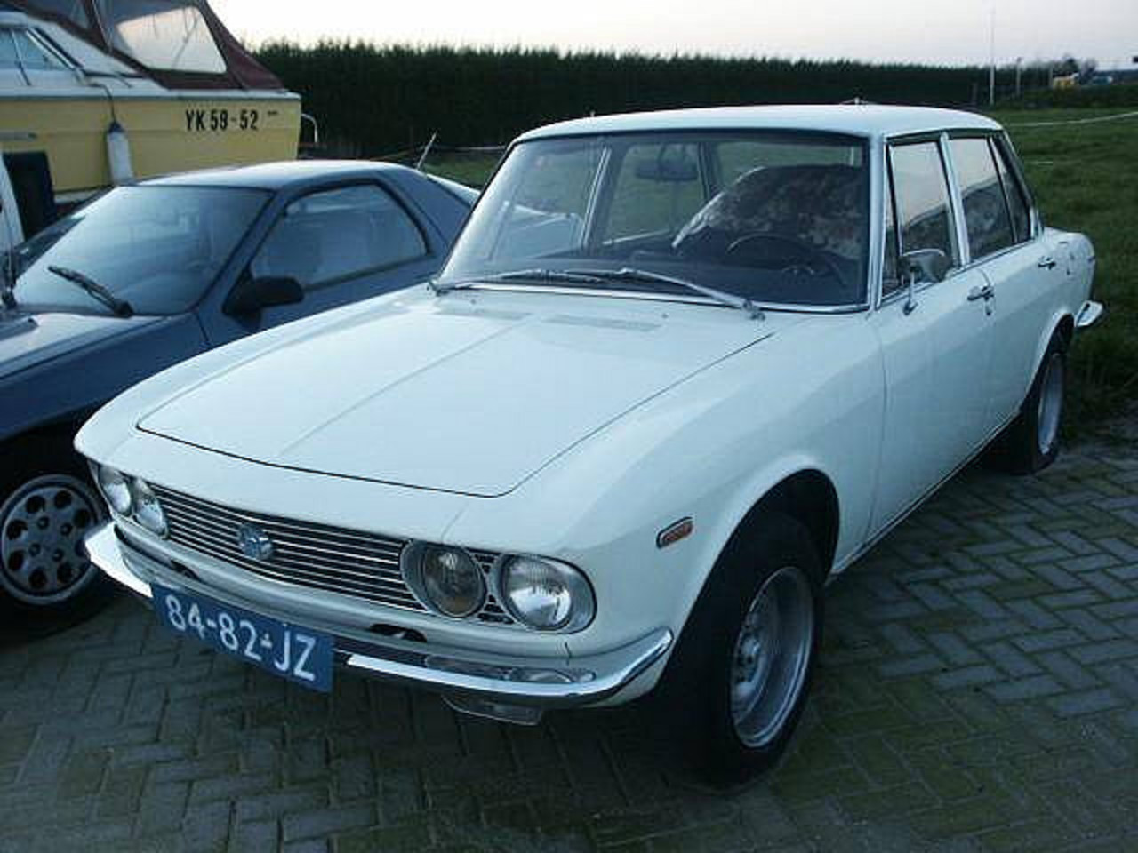 Mazda 1500 de luxe 1970. autotrader.nl