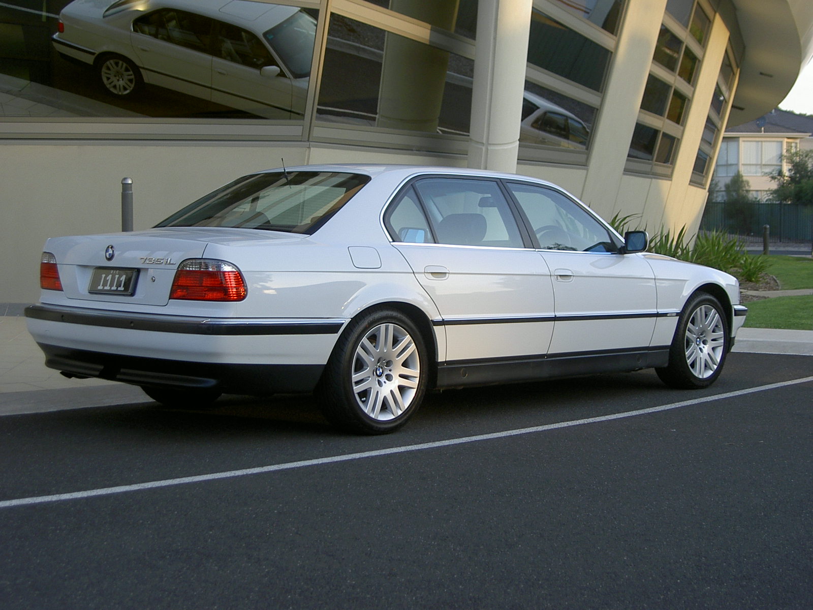 Sled 300s 1998 BMW 735il on 18's 2 - 1