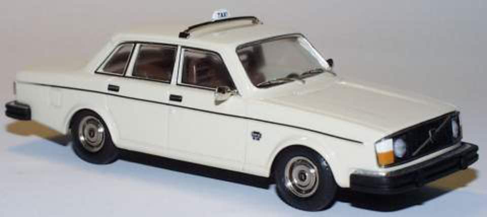 1975 Volvo 244 GL "Taxi" Diecast Taxi Car Model 1:43 Scale Die