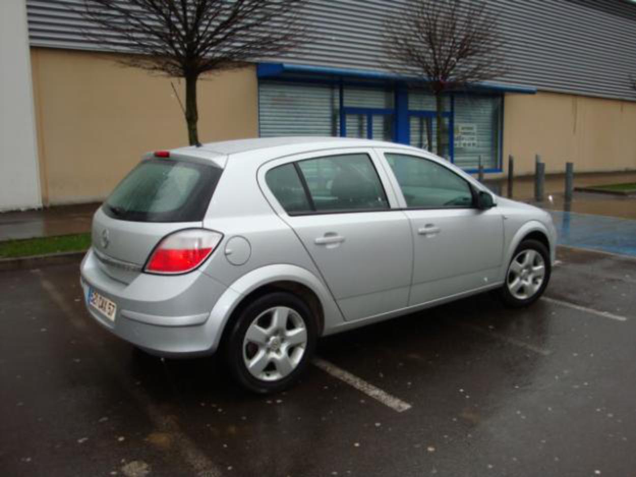 Opel astra 17 (645 comments) Views 24483 Rating 17