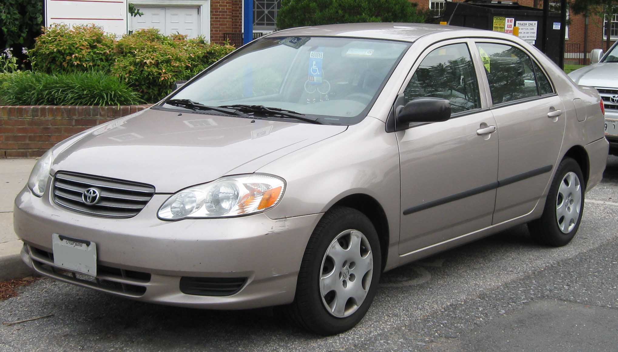 File:2003-2004 Toyota Corolla CE.jpg