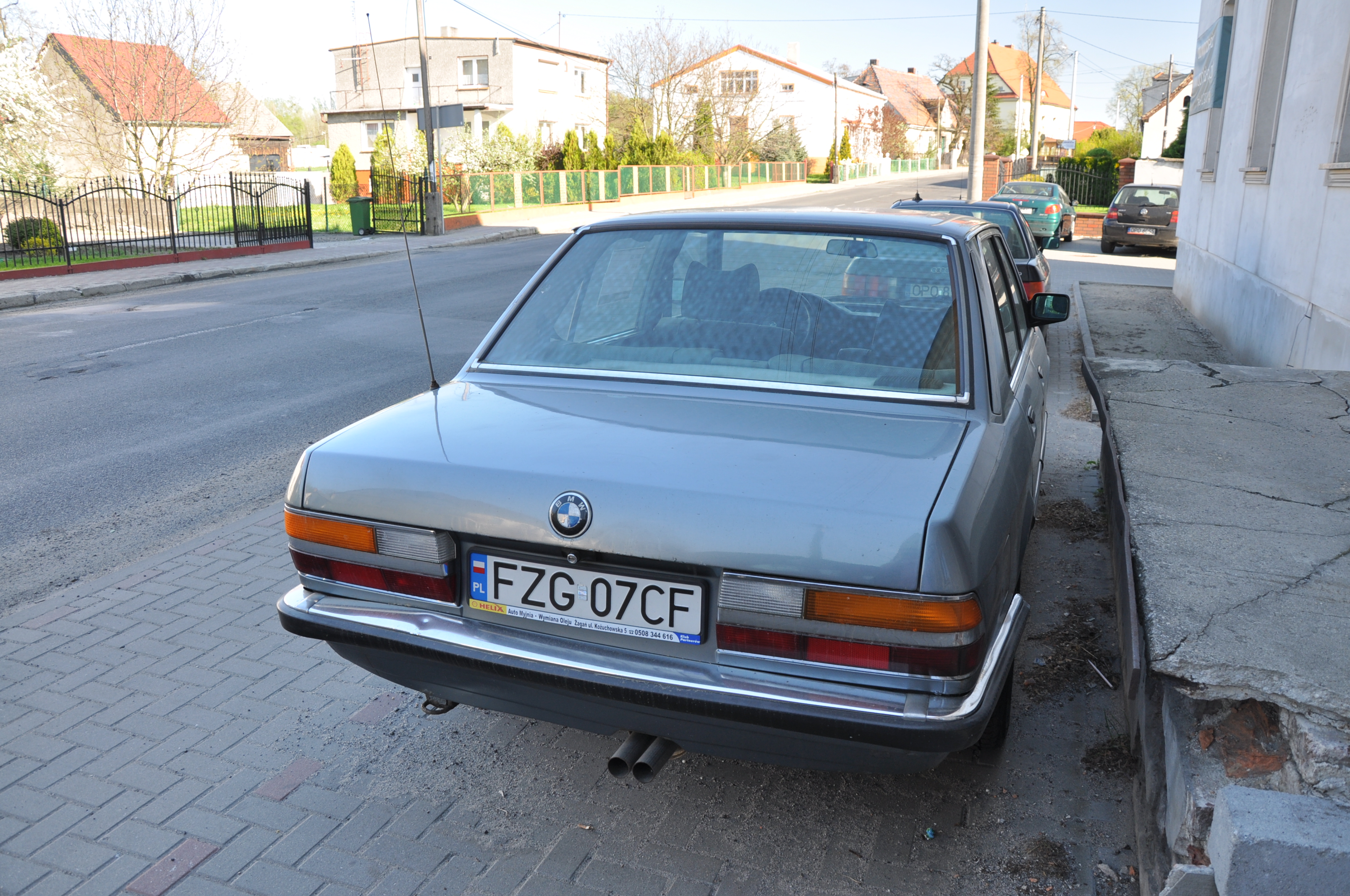File:BMW 528 rear PL.JPG