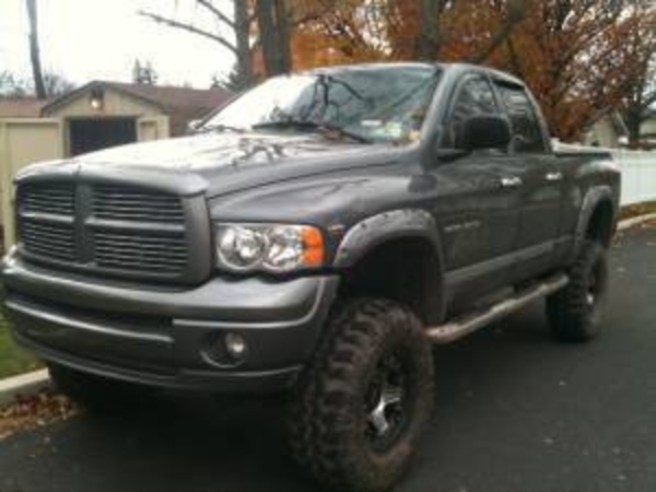 $15,900 05 dodge ram hemi 1500 lifted custom in Walnutport, Pennsylvania For