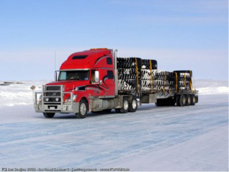 Here you can see his new Volvo VT880 on the run at the Ice Road with some