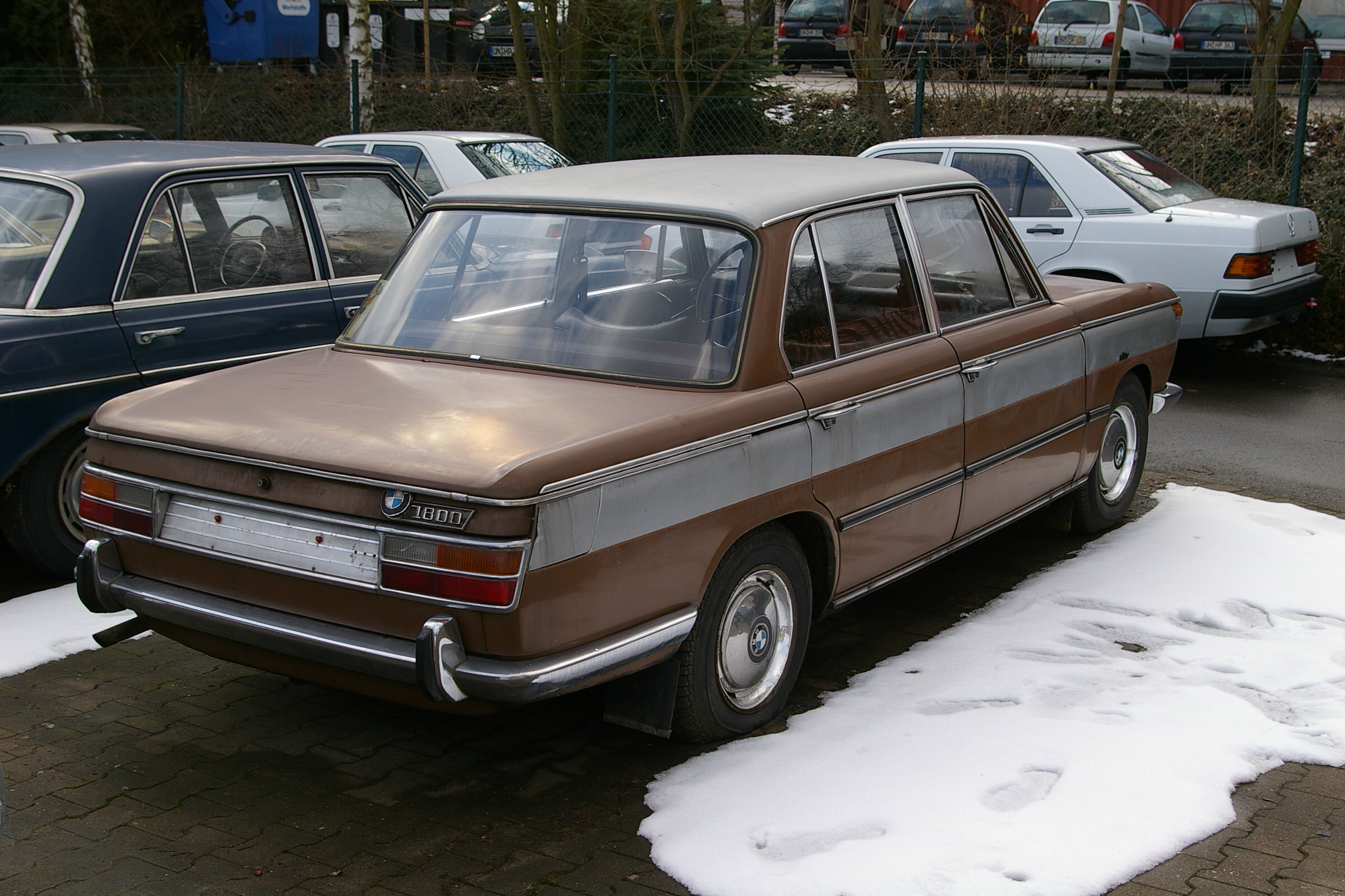 File:BMW-1800.jpg