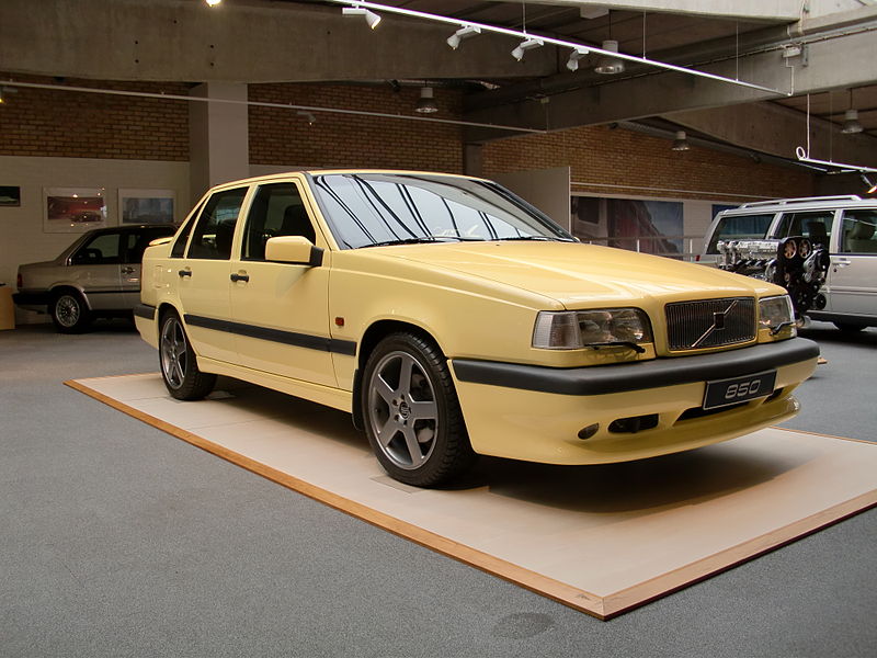 Curbside Classic Capsule: 1995 Volvo 850 T-5R â€“ A Rare Yellow Bird With A