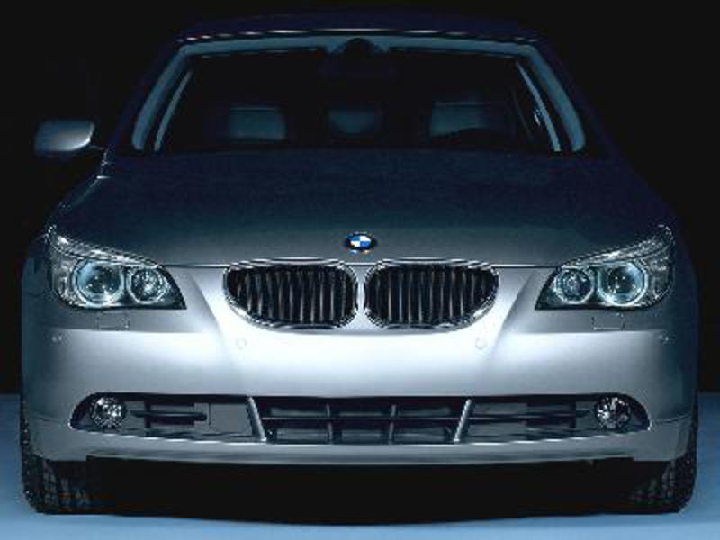 Send us more 2006 BMW 523i Steptronic pictures.