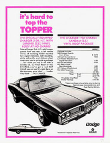 1971 Dodge Charger Hardtop. A mid-year free Landau Vinyl Roof Package was