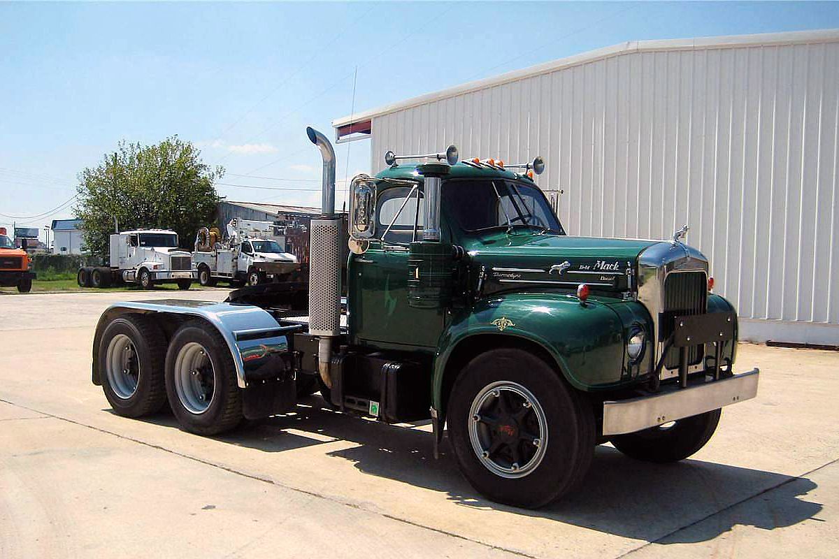 TopWorldAuto >> Photos Of Mack B61 - Photo Galleries