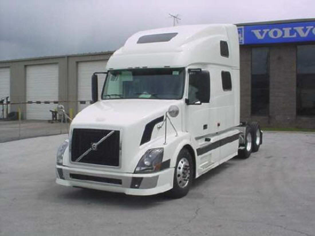 Volvo VNL780 - huge collection of cars, auto news and reviews, car vitals,