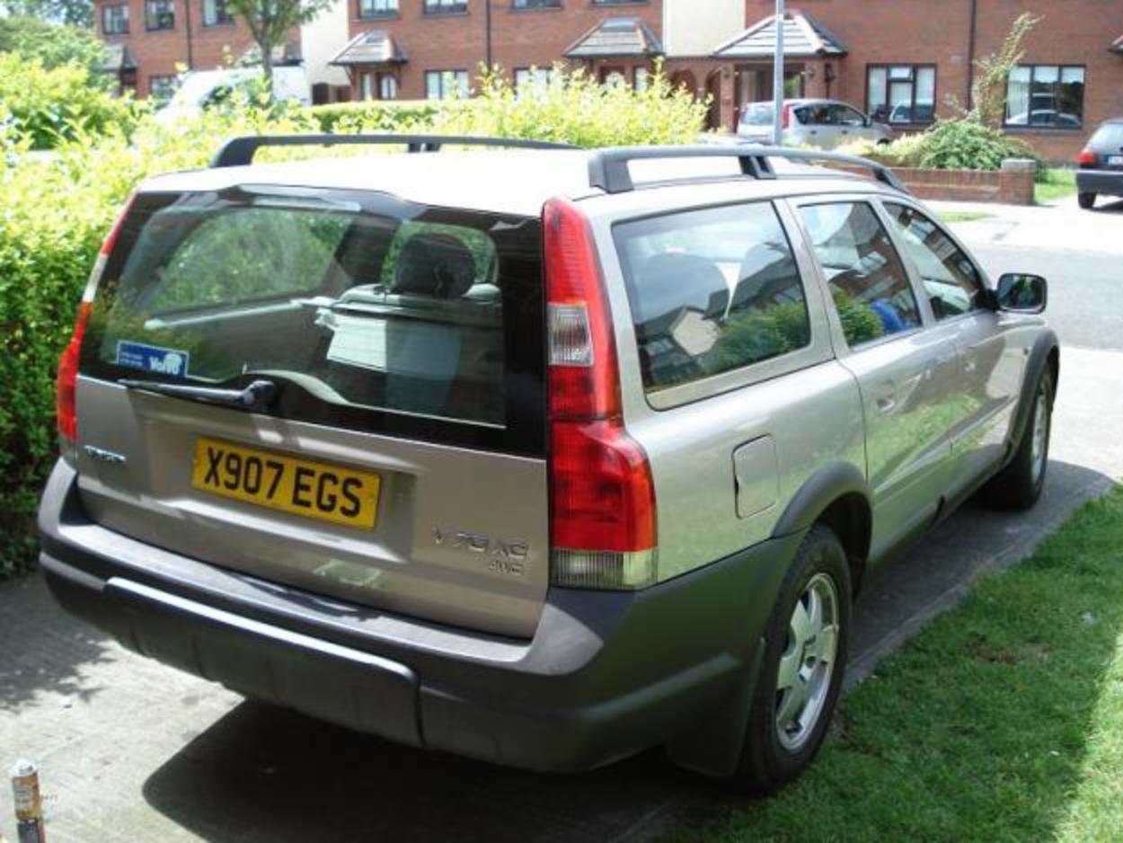 Volvo V70 XC 24 Cross Country - huge collection of cars, auto news and