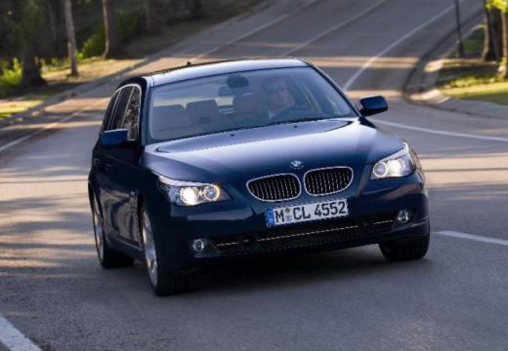 BMW 530i Touring (2007-2010, E61) Front + rechts