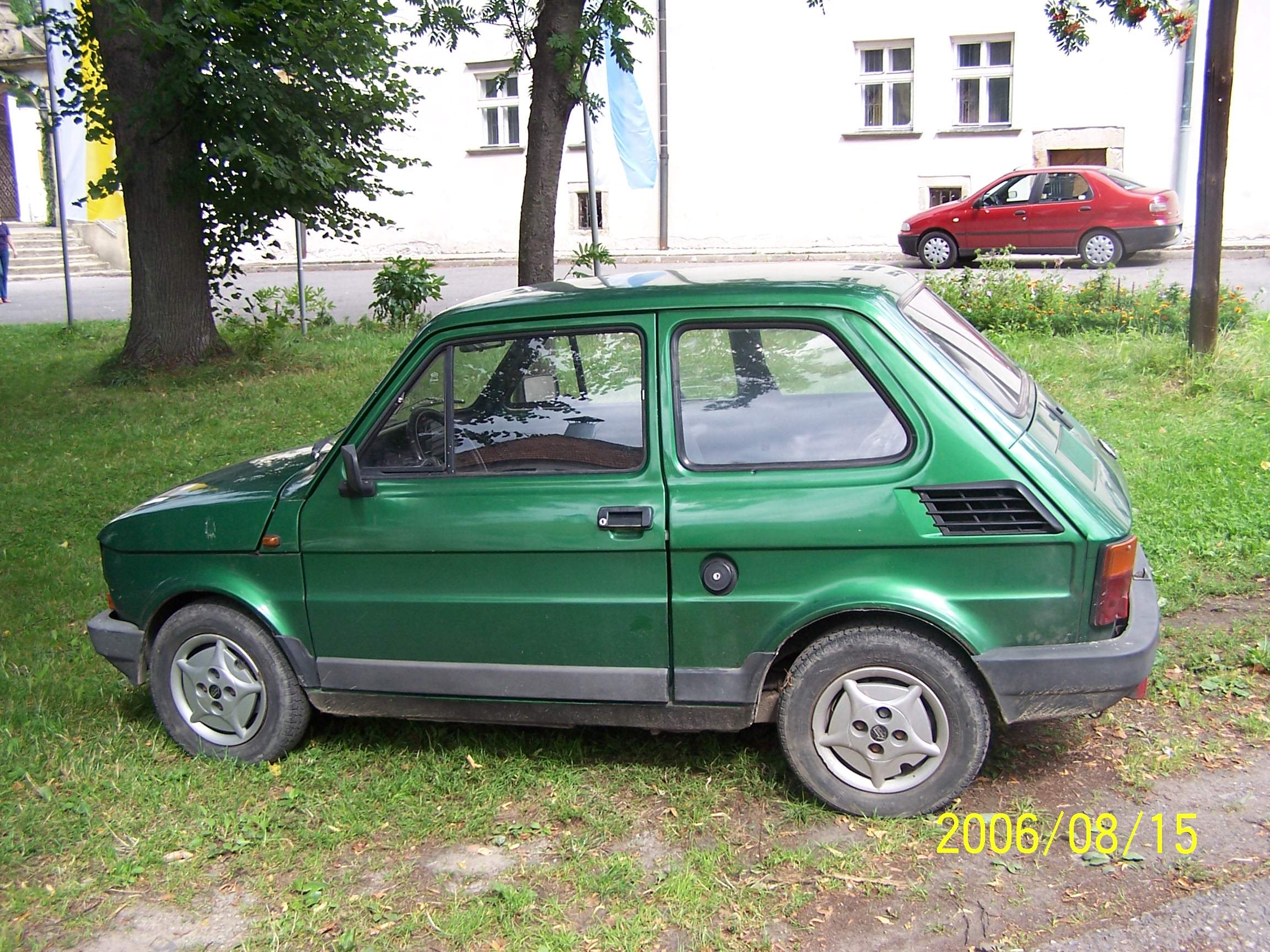 File:Fiat 126 side.JPG