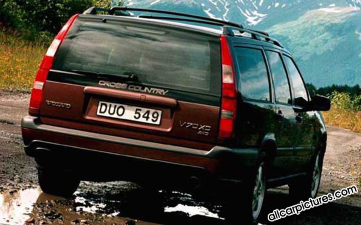 Volvo V70 XC Cross Country (1998-2000). 2004-2013 All Car Pictures team