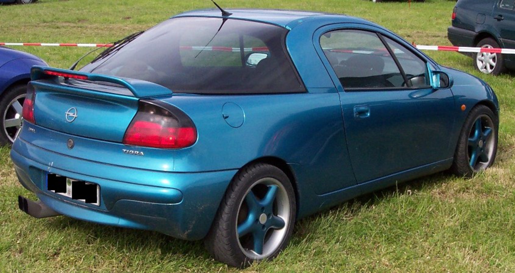 Model Opel Tigra is begining 1994 in Germany. The end of make is 2000.