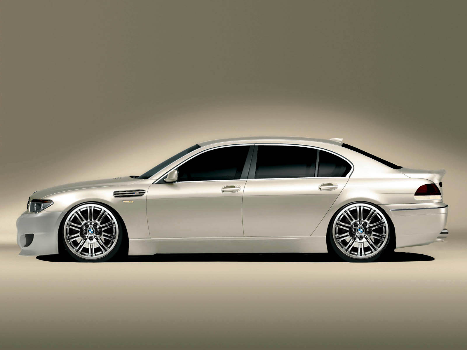 BMW M7 2012-13 | Stylish Bmw New 7 Series 2012